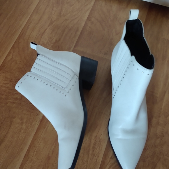 Leather white booties - Picture 4 of 6